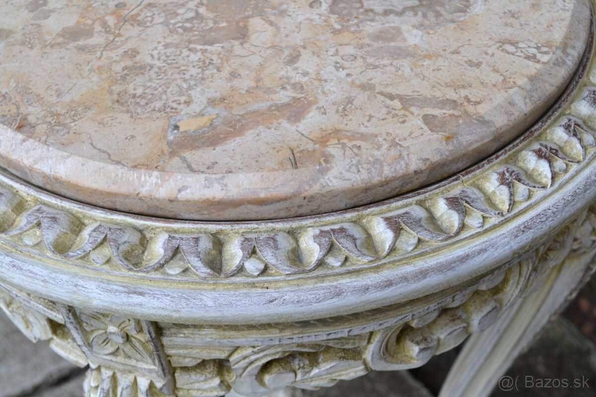 Stolík s patinou - 6