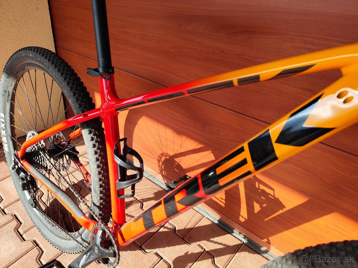 Predám bicykel Trek Marlin 7 - 6