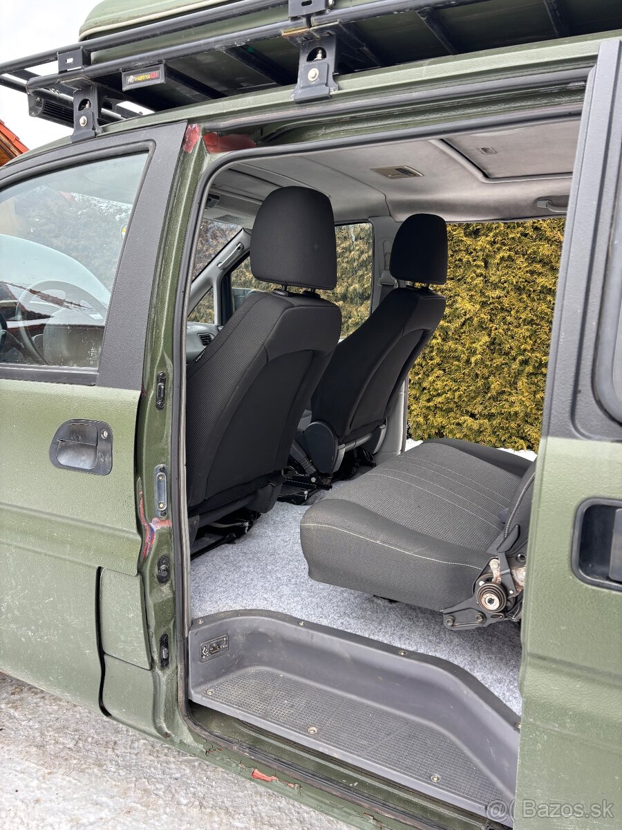 Mitsubishi L400 Space gear Delica - 6