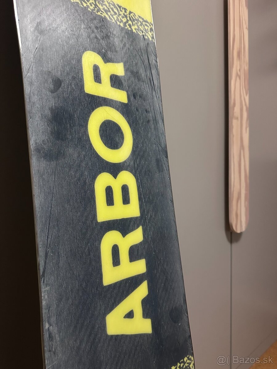 Predám snowboard Arbor - 6