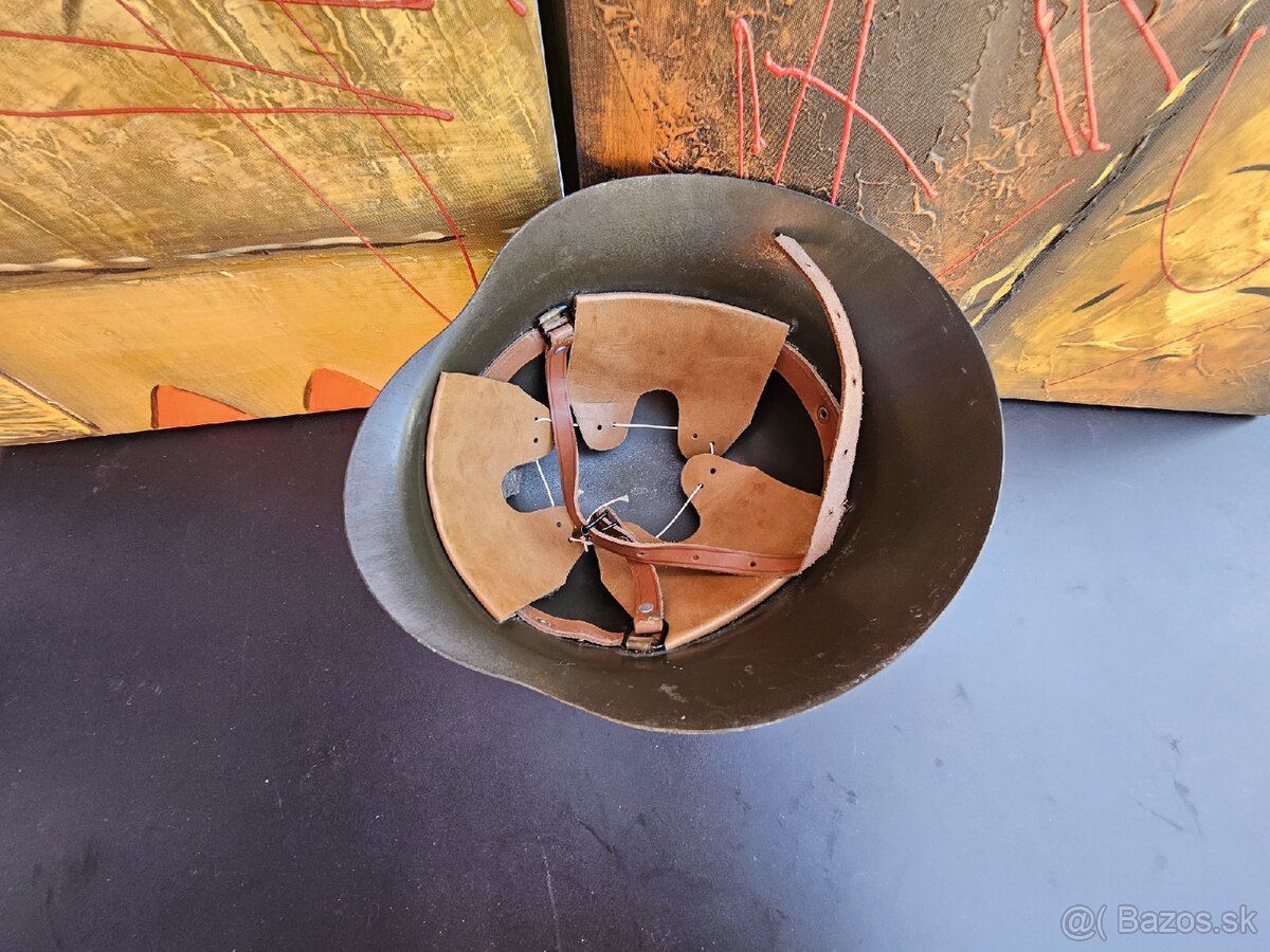 Španielska prilba M1942 - 6