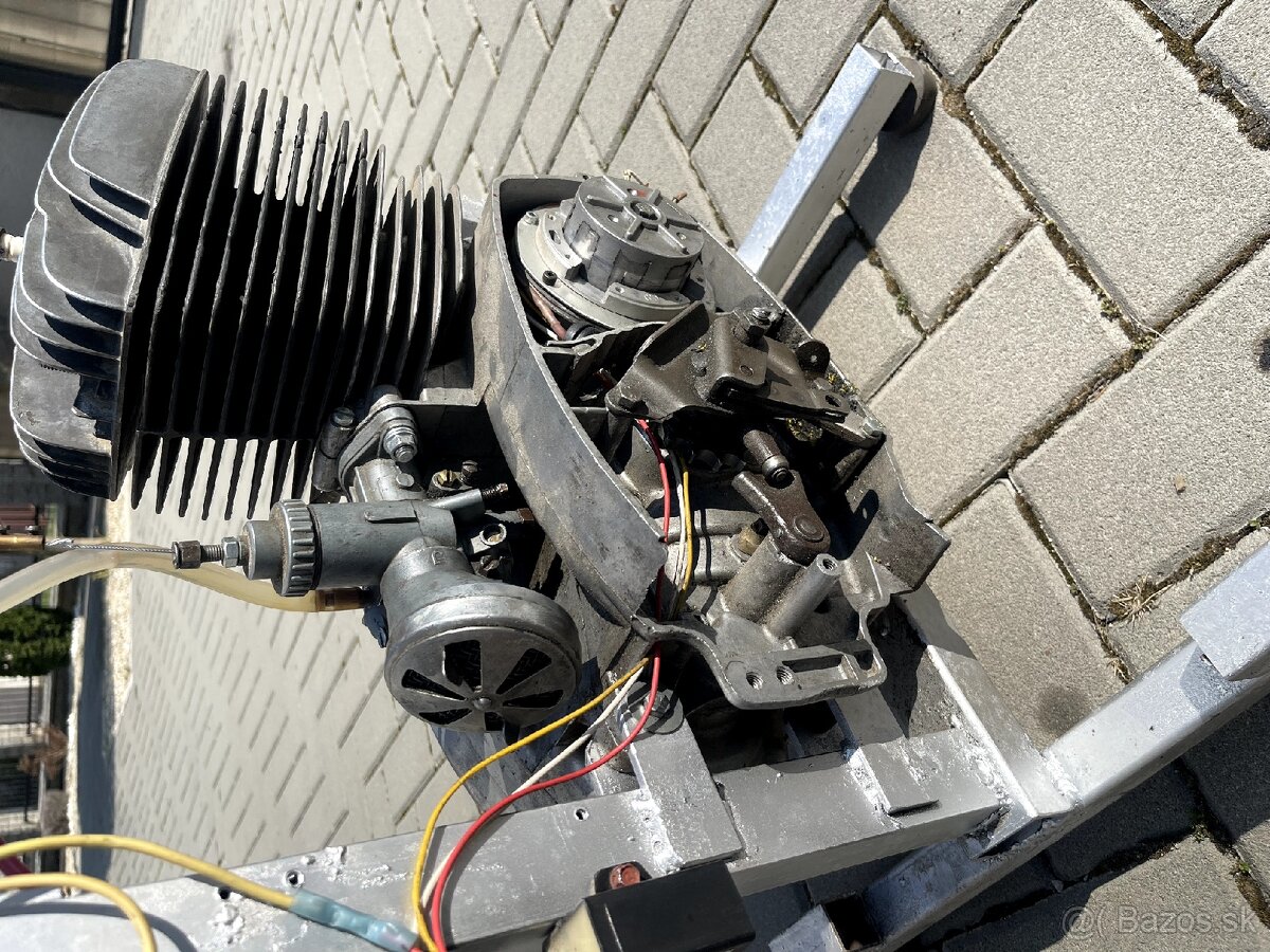 Motor ČZ 175/477 - 6
