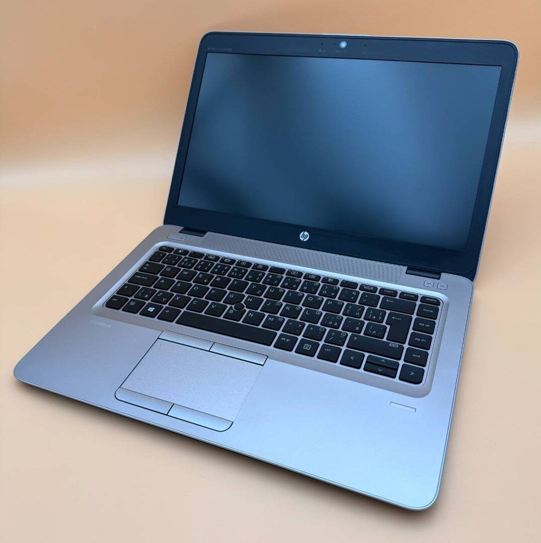 Notebook 14" HP.AMD PRO A10-8730B 4x2,40GHz.8gb ram.256gSSD - 6