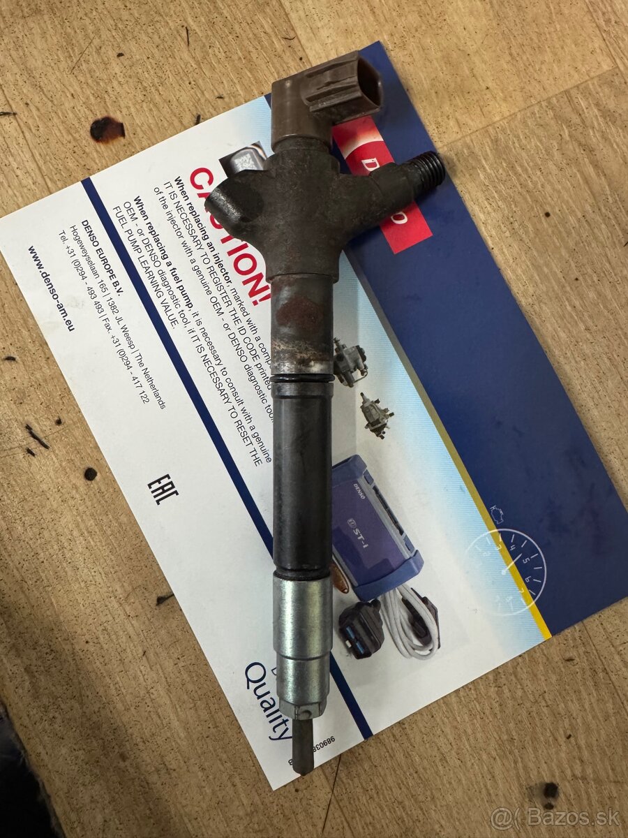 Tryska originál Toyota 2.2 dcat vstrekovač - 6