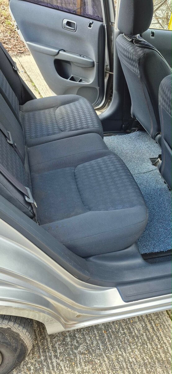 Predám Honda Civic 1.6 VTEC - 6