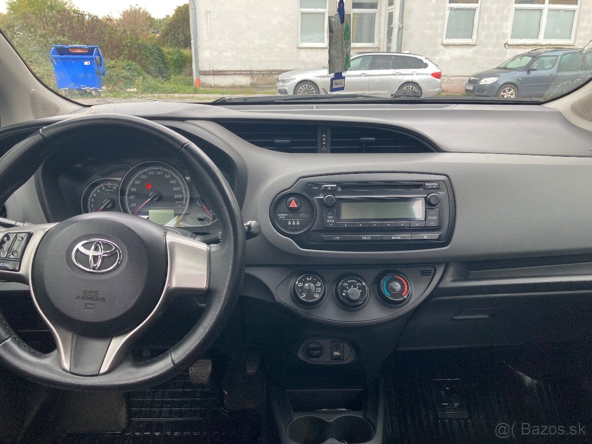 Toyota Yaris - 6