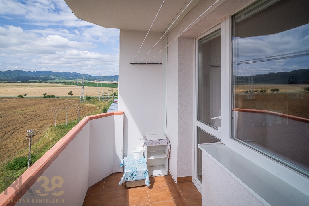 Ponúkame na predaj 3-izbový byt s krásnym výhľadom na Tatry - 6