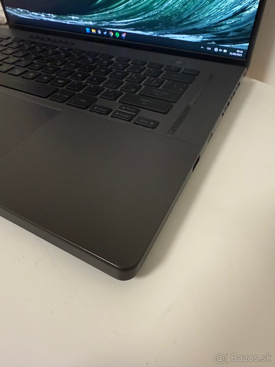 i7, RTX 4070 - Asus Rog Zephyrus G16 GU603ZI-NEBULA010 - 6