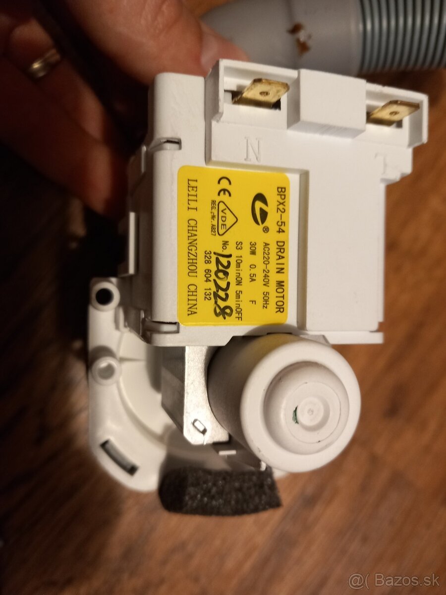 Náhradné diely do umývačky riadu Electrolux - čerpadlá ohrev - 6