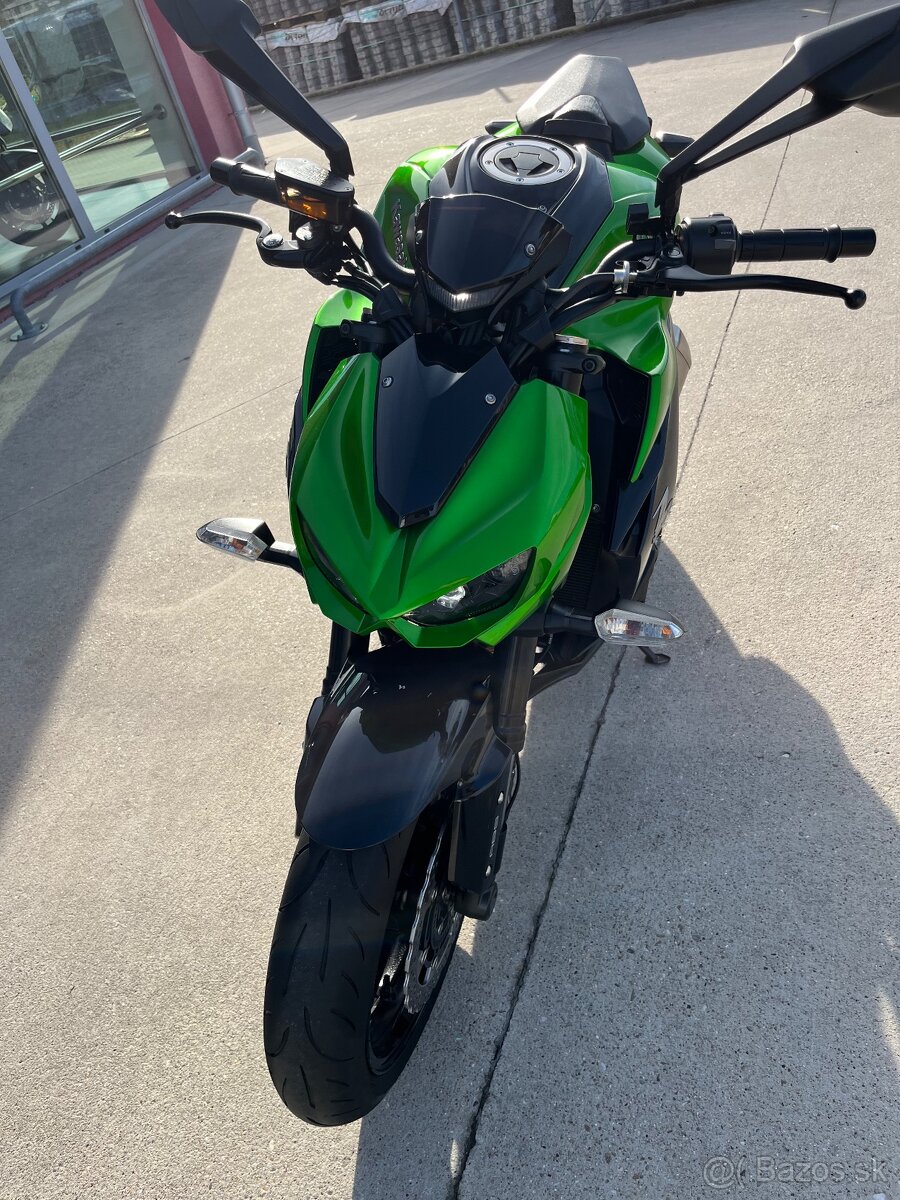 Kawasaki Z1000 - 6