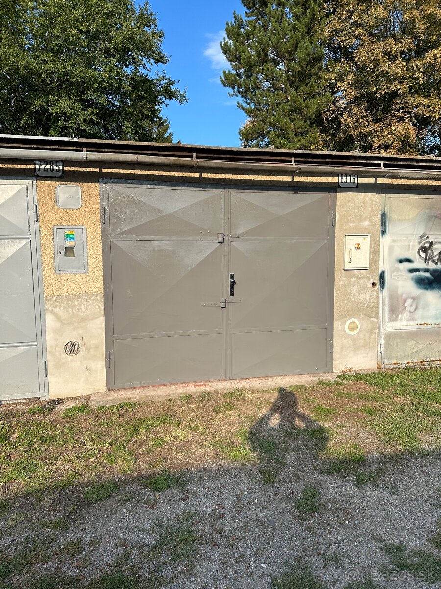 Garáž pod nadjazdom - 6