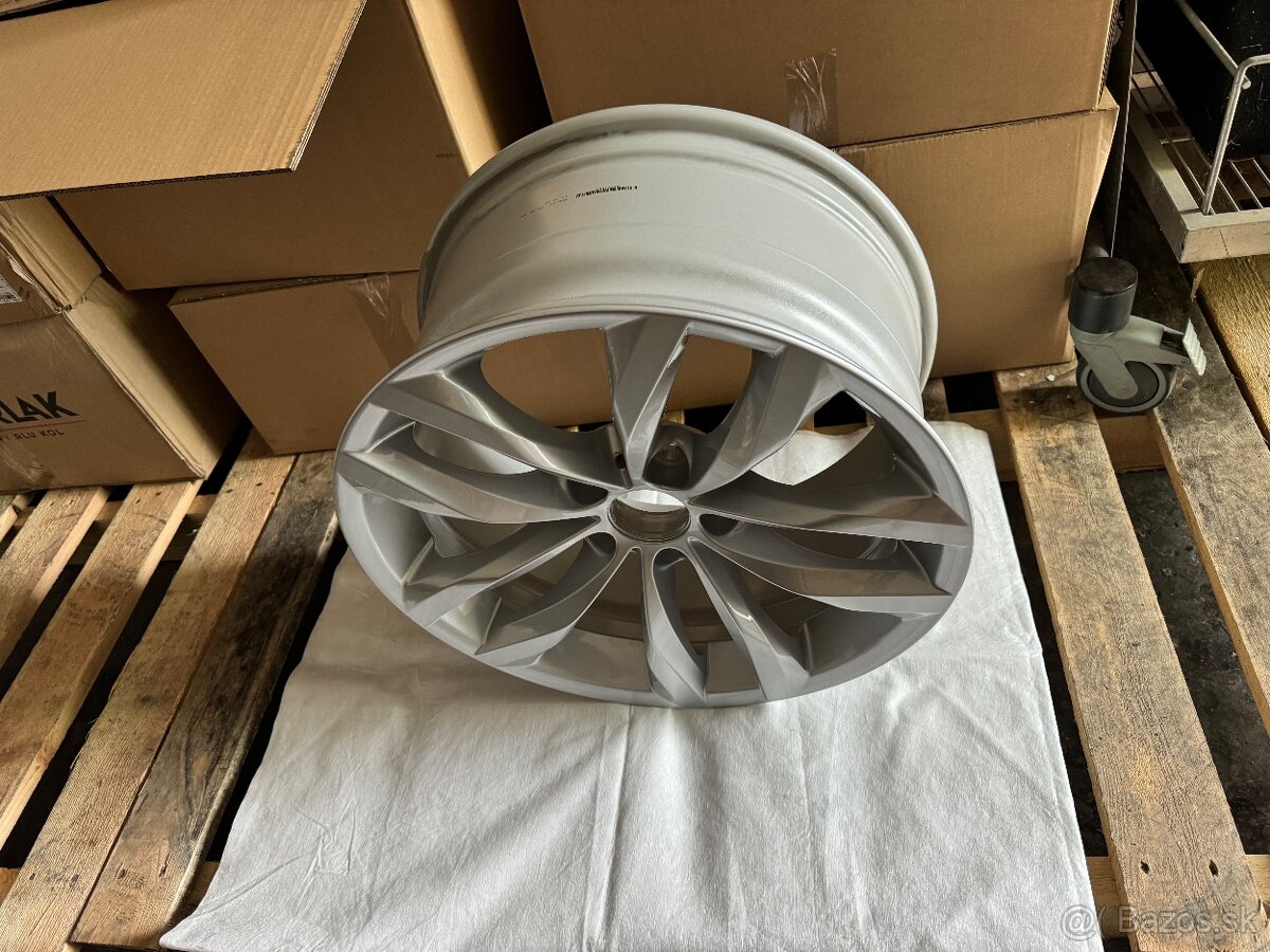 Nové kola r18 5x120 originál Bmw dvourozmer - 6