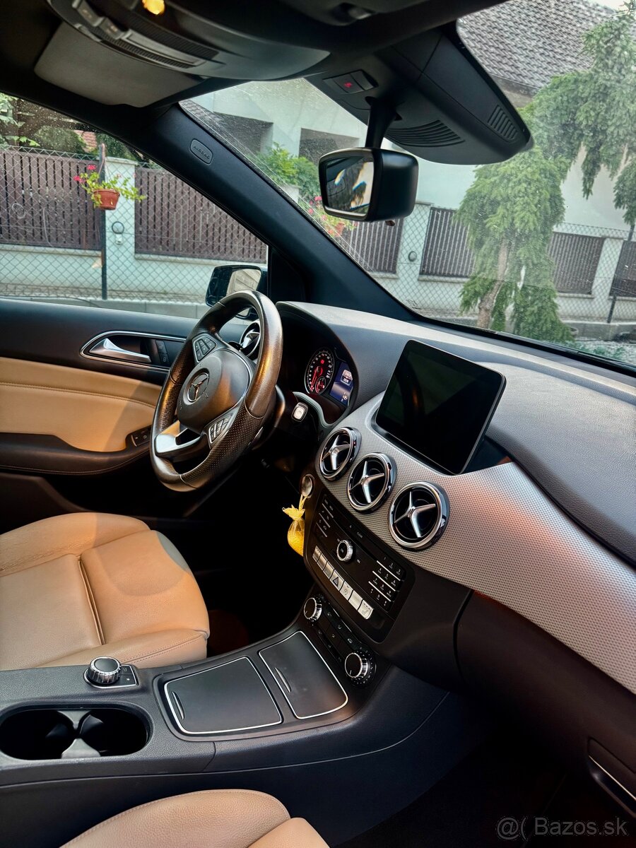 Mercedes Benz B180 - 6