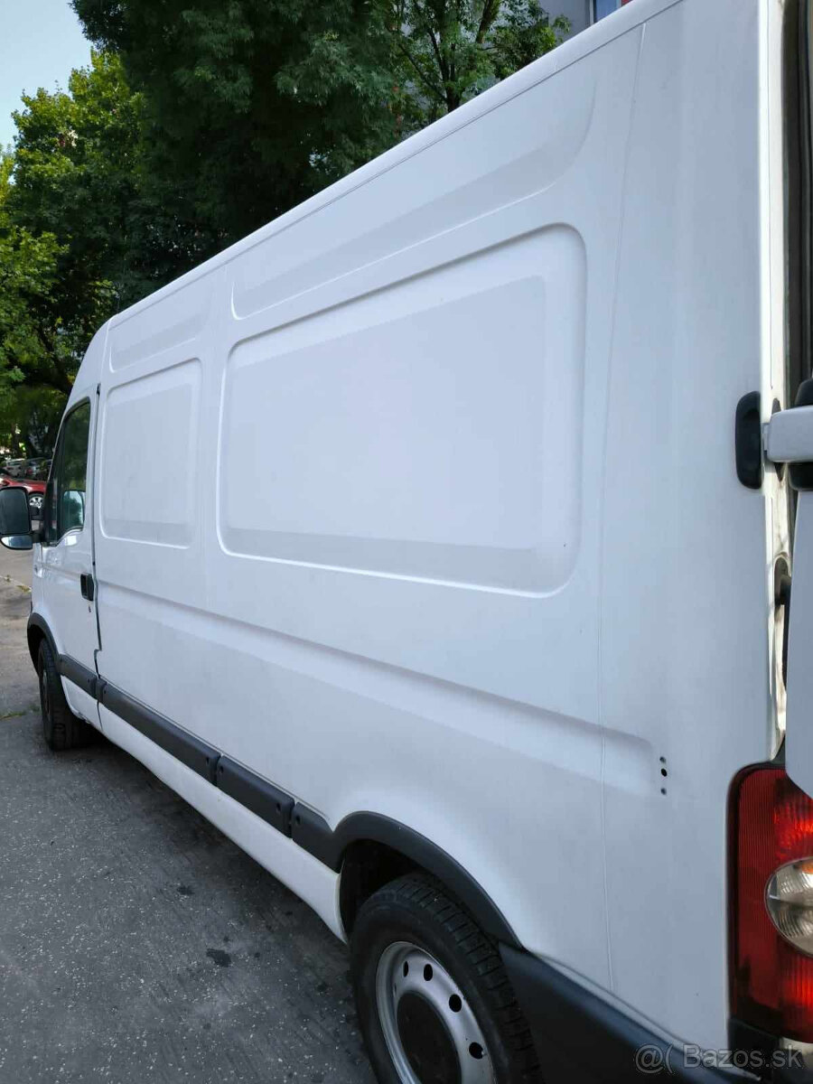 2004 Chladiarenská dodávka Renault master - 6