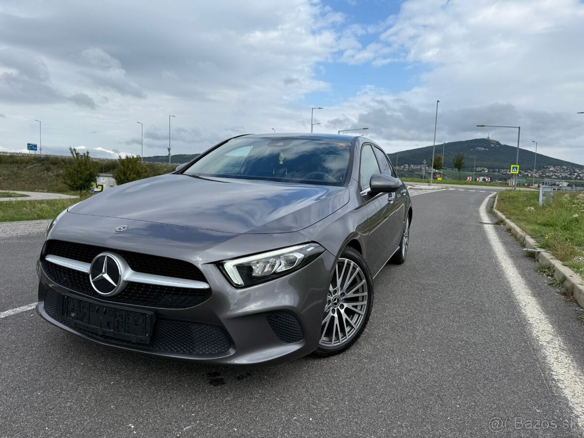 Mercedes Benz A 200d - 6
