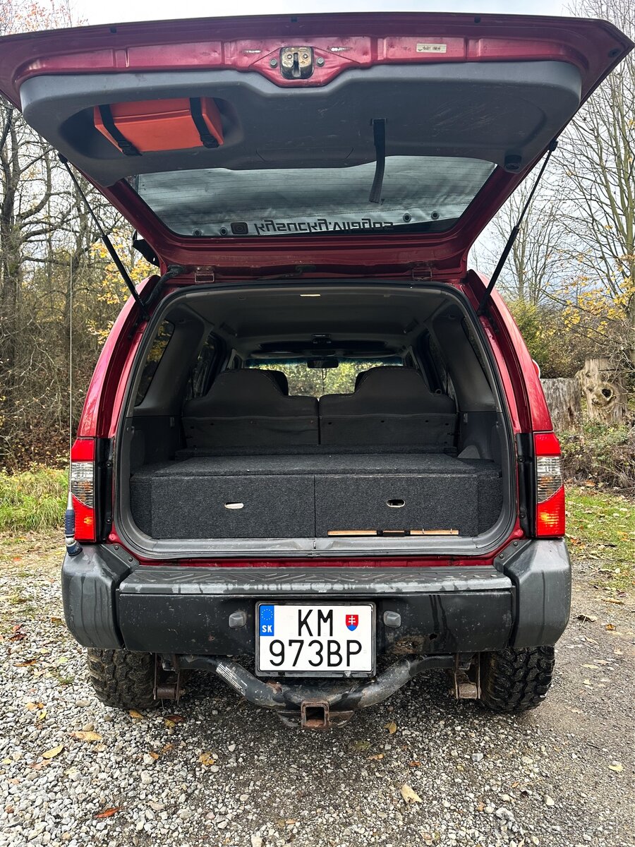 Nissan Xterra 3,3 benzín V6 - 6