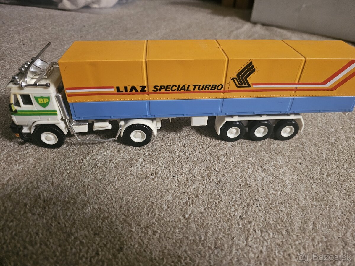 Dve autička Liaz - 6