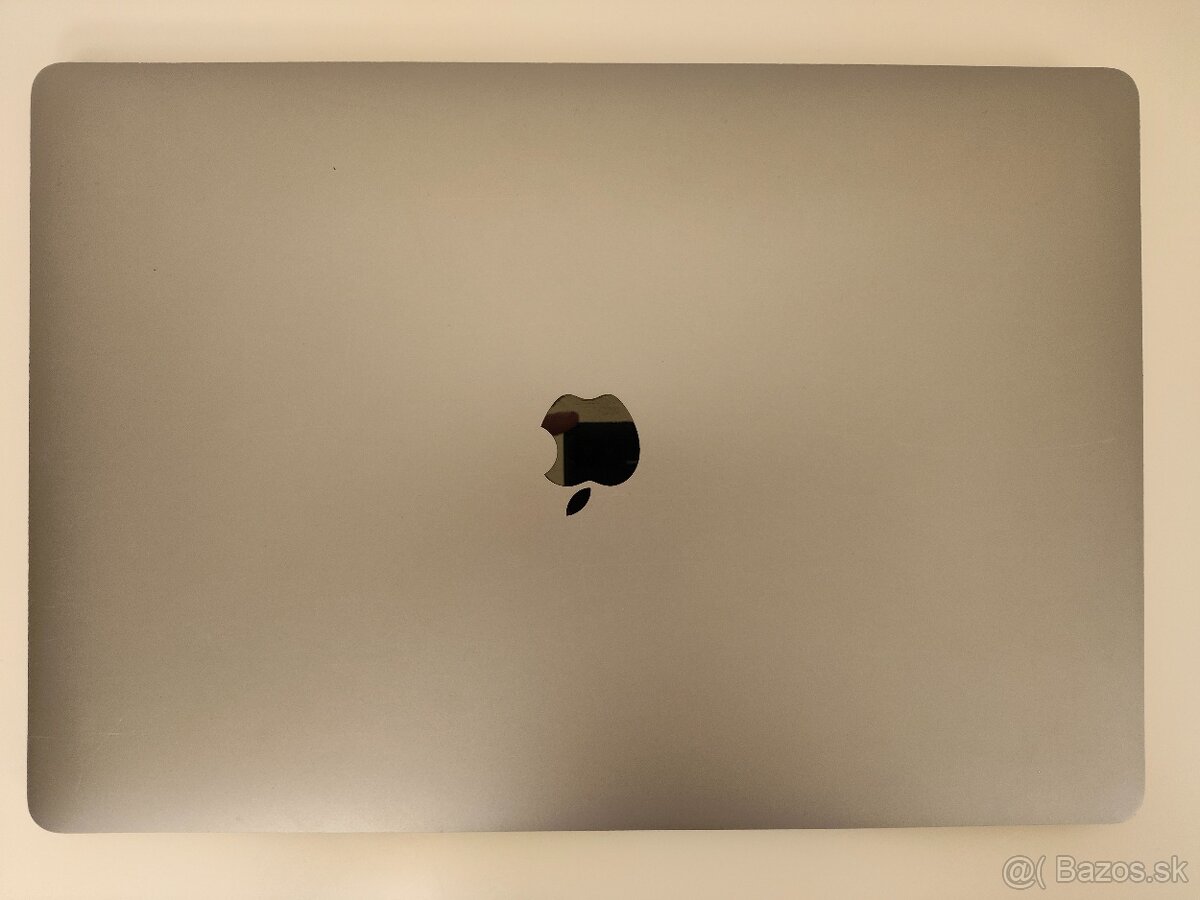 MacBook Pro 16 2019 | i7 • 16GB • 512GB SSD - 6