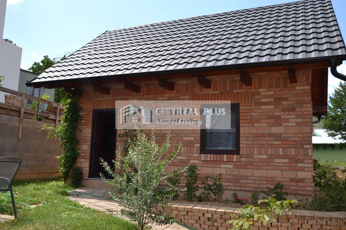 Na prenájom objekt so šiestimi chatkami Podhájska - 6