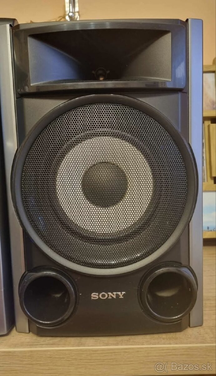 SONY MHC - GTZ3I 700W Hi-Fi
700 W Hi-Fi system - 6