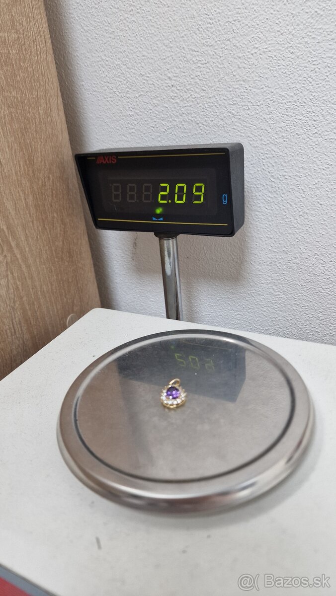 Zlatý náhrdelník s fialovym kamenom - 6