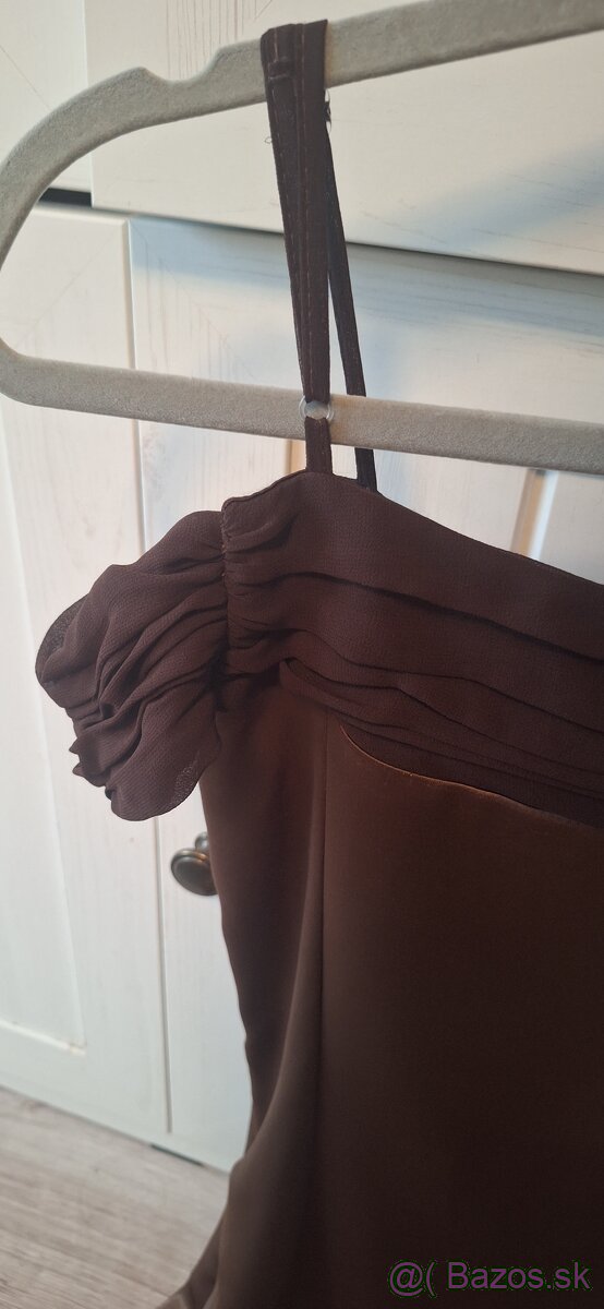 Prenádherné spoločenské šaty - 6