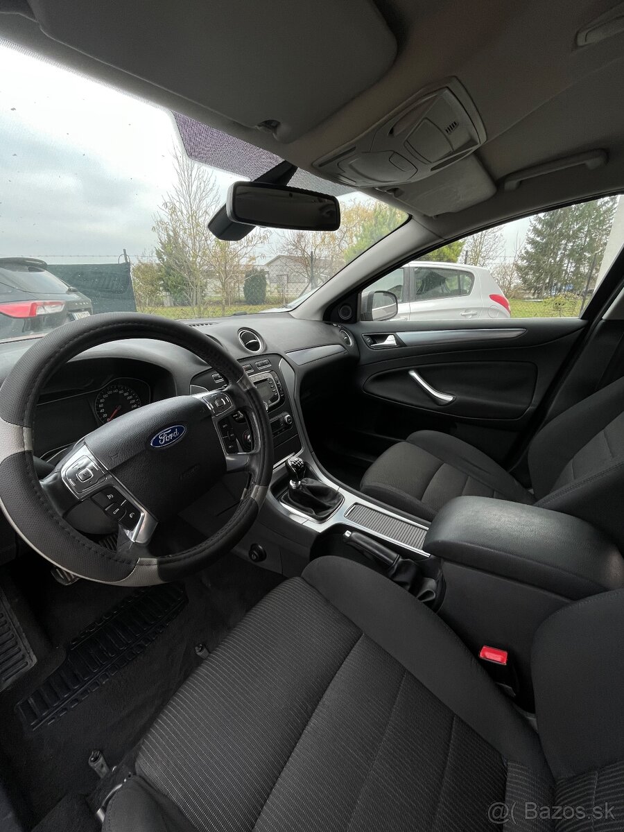 Ford Mondeo (2011) 2.0 TDCi Titanium Hatchback, 103kW - 6