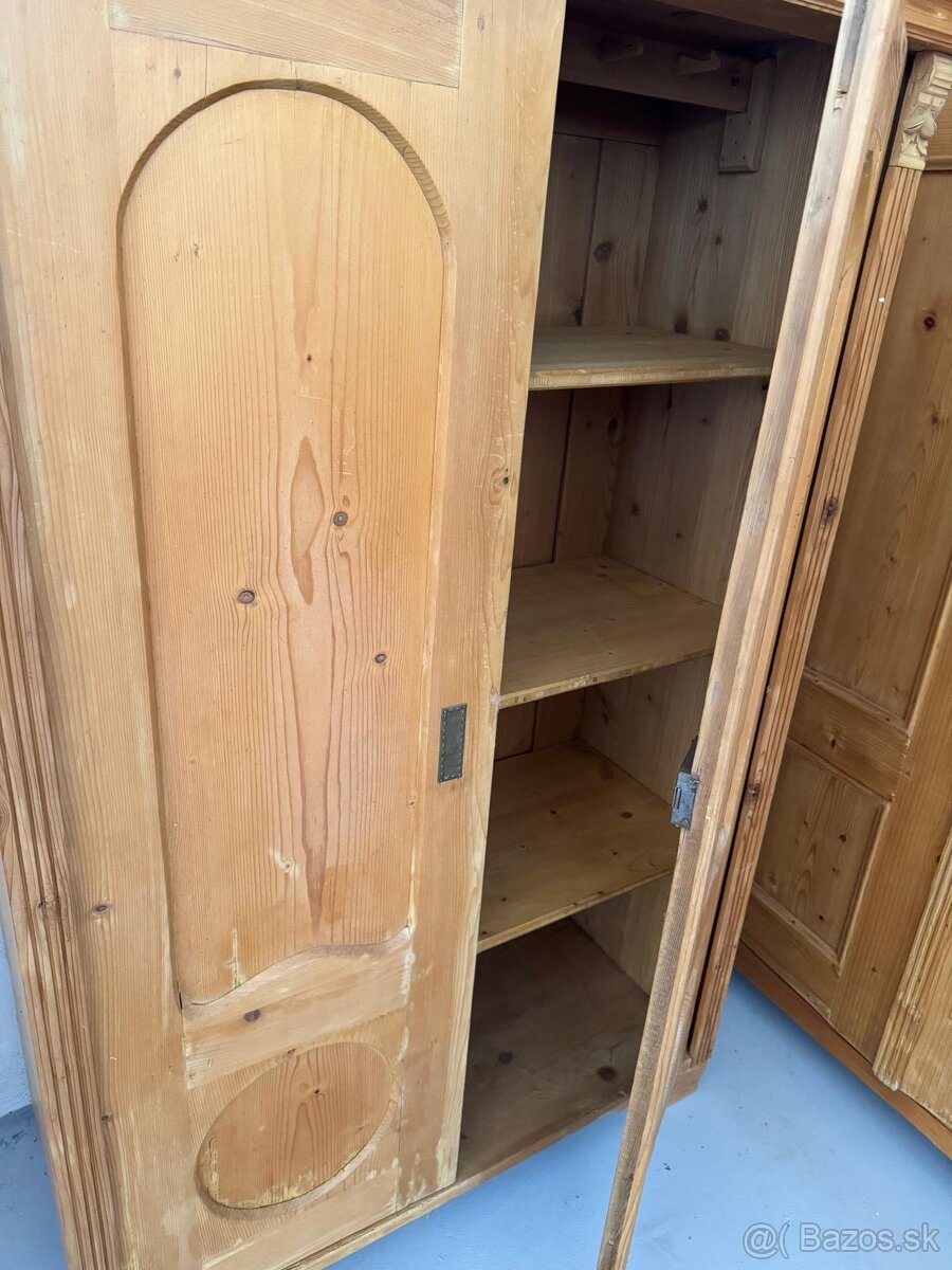 Predám starožitné skrine štýl altdeutsche v zachovalom stave - 6