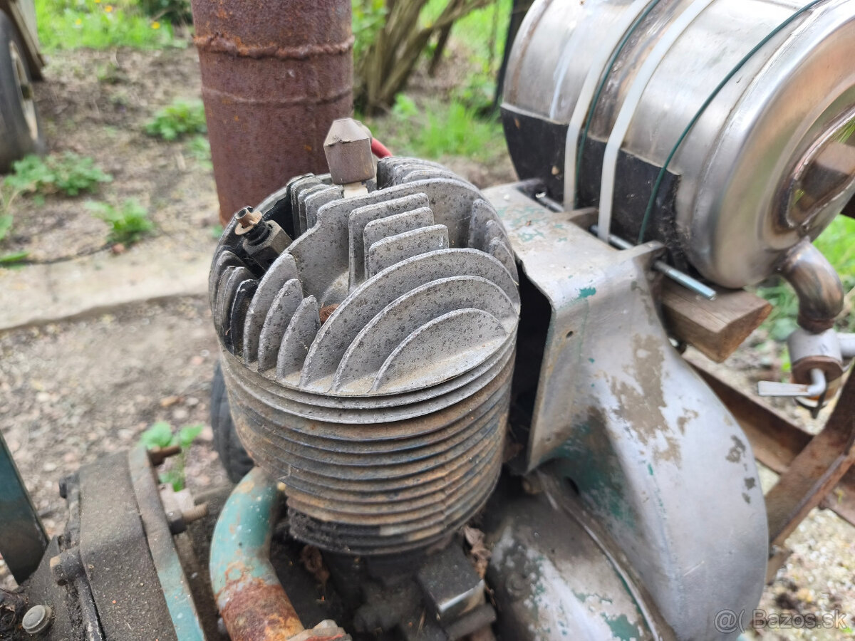 Malotraktor opraviteľný + vlečka - 6