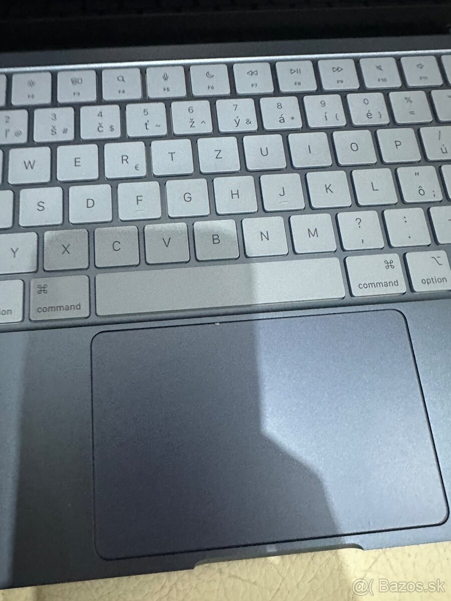 MacBook Neo 13 Apple A18 Pro 256 GB - 6