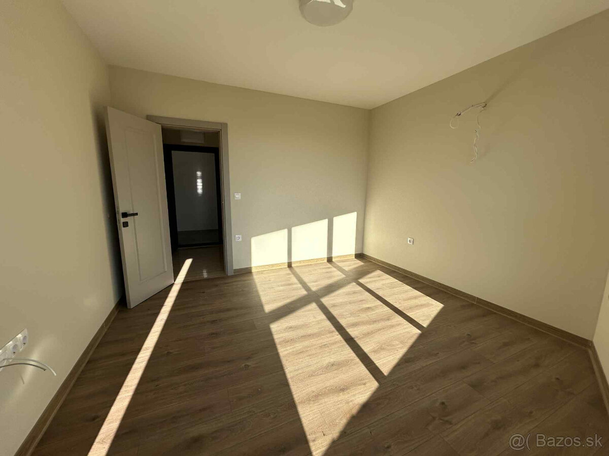 Dvojizbový byt v meste Ravda - 6