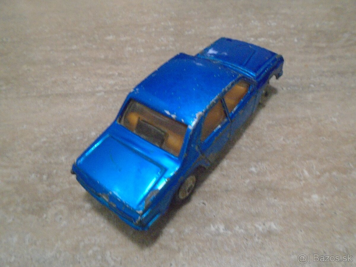 Stará Hračka Volha 24 USSR - 6