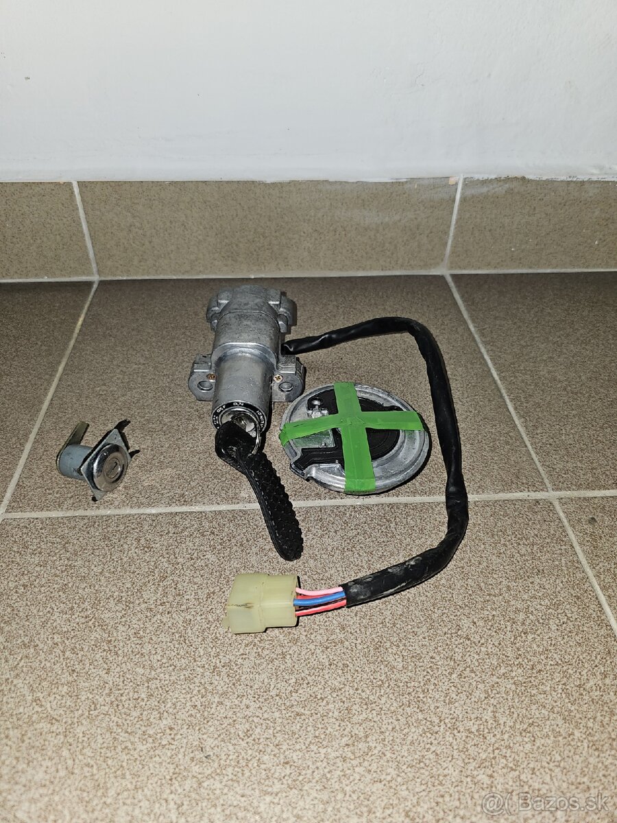 Honda Hornet 1998 neposkodene suciastky - 6