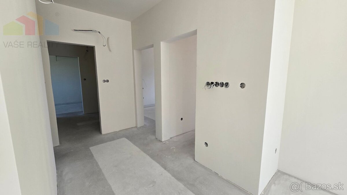 NOVOSTAVBA 4-IZBOVÉHO BUNGALOVU LEN 7 KM OD PIEŠŤAN – OBEC S - 6