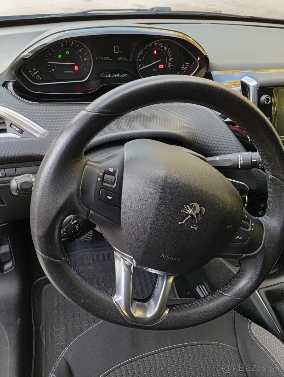 🚗 Peugeot 208 • 1.2 Benzín • 2016 • IBA 27 126 km - 6
