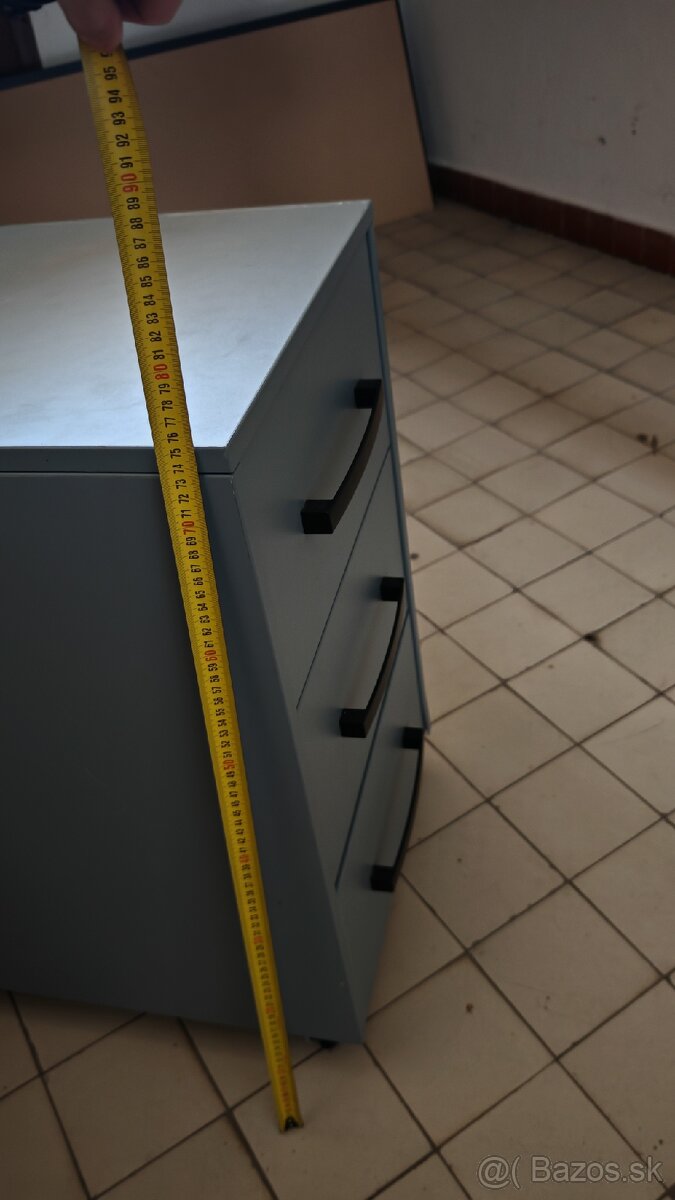 Šuflíky pod stôl - 6