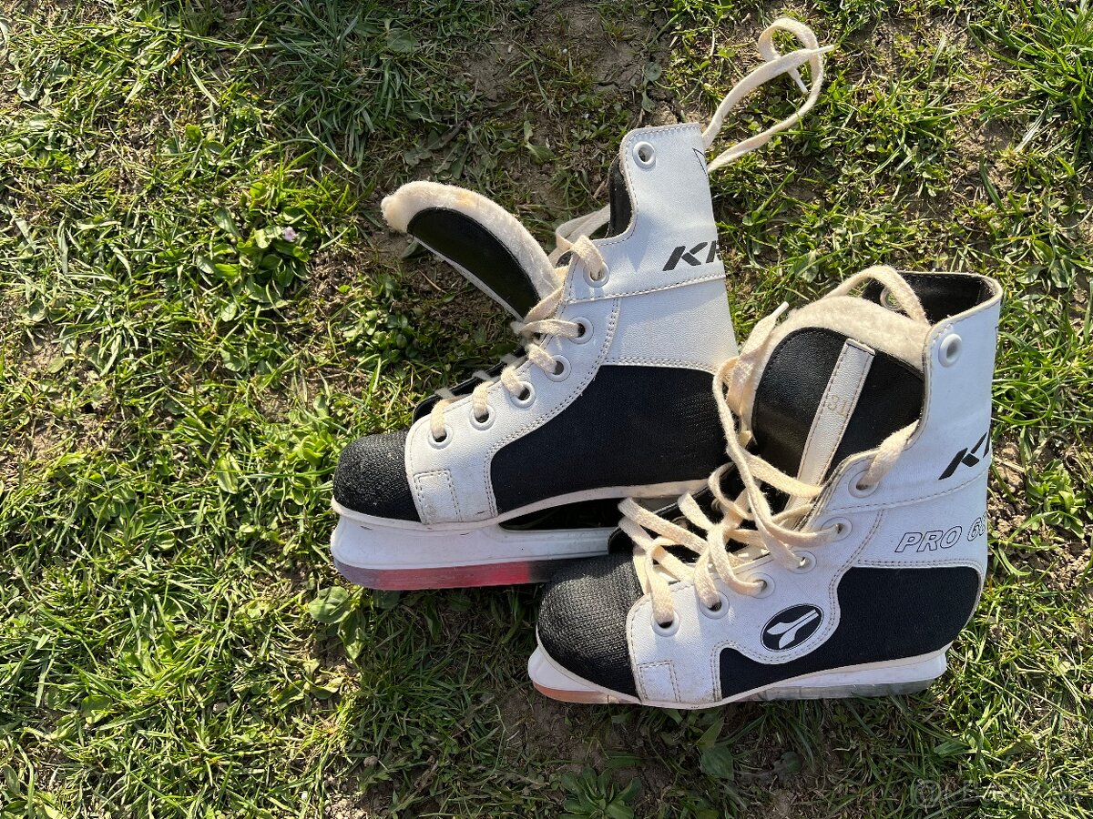 Korčule lyže, skateboard, prilby - 6