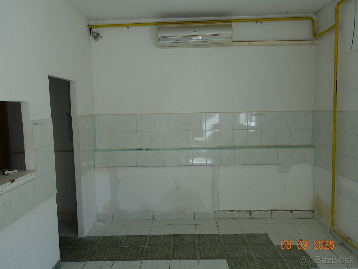 Rod. dom (Reštaurácia), Hlavná 36/38, Strážne, okr. Trebišov - 6