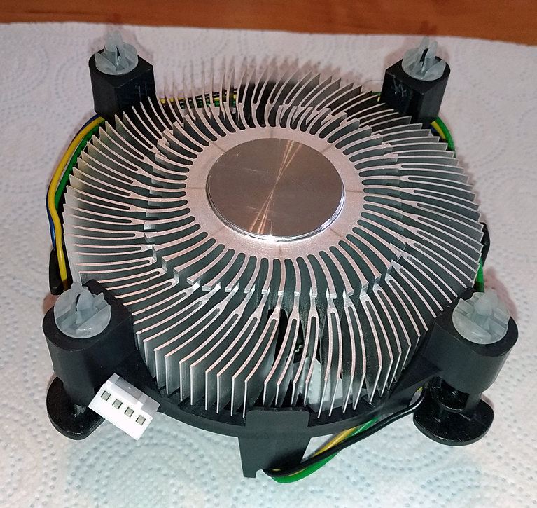 Predám Intel Core 2 Duo E8400 - 6