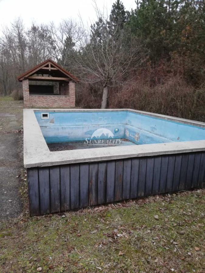 ZNÍŽENÁ CENA LEN U NÁS Predám - Chata s viničnou pivni - 6