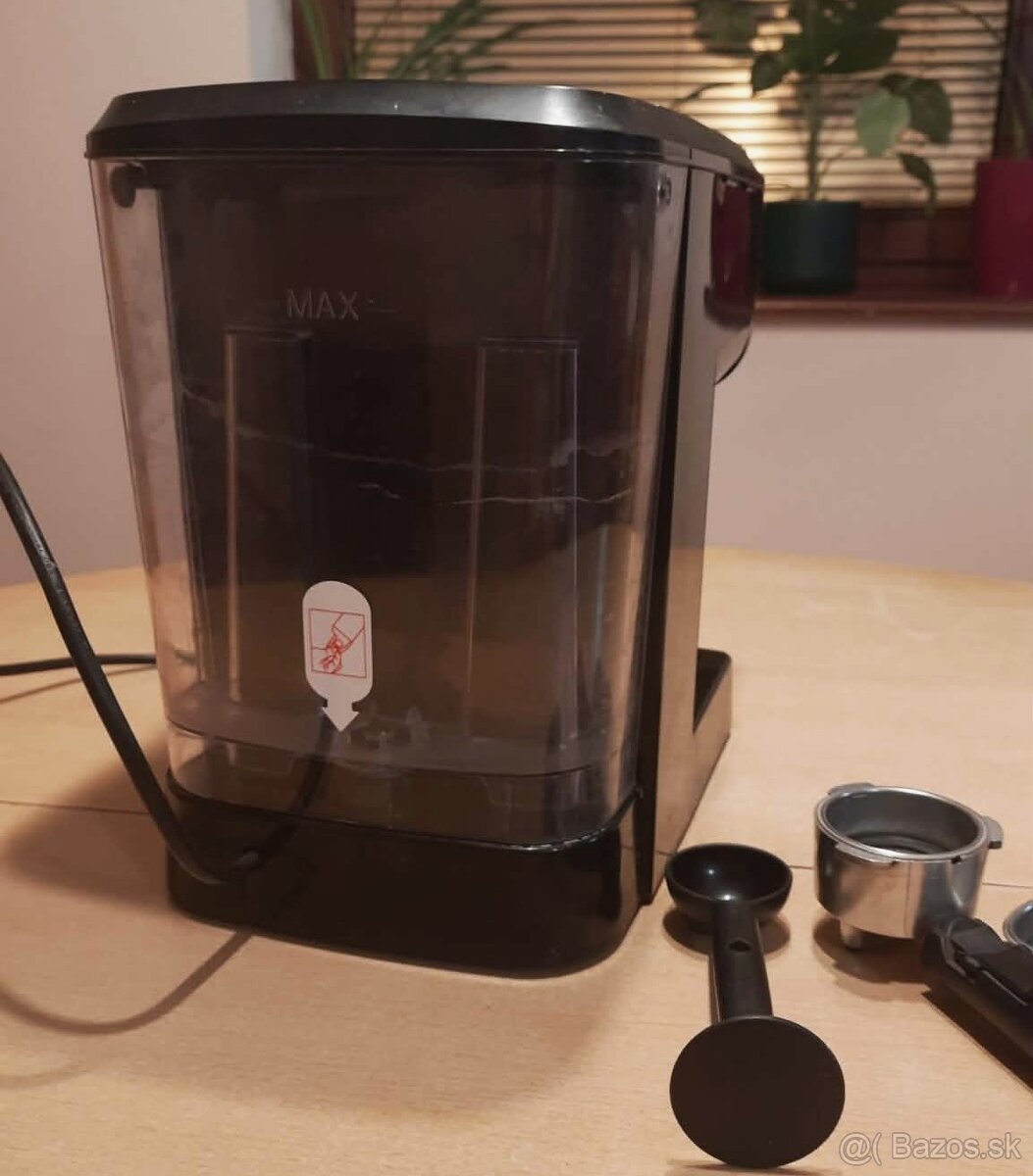 Predám pákový kávovar ECG - ESP20101 Espresso - 6