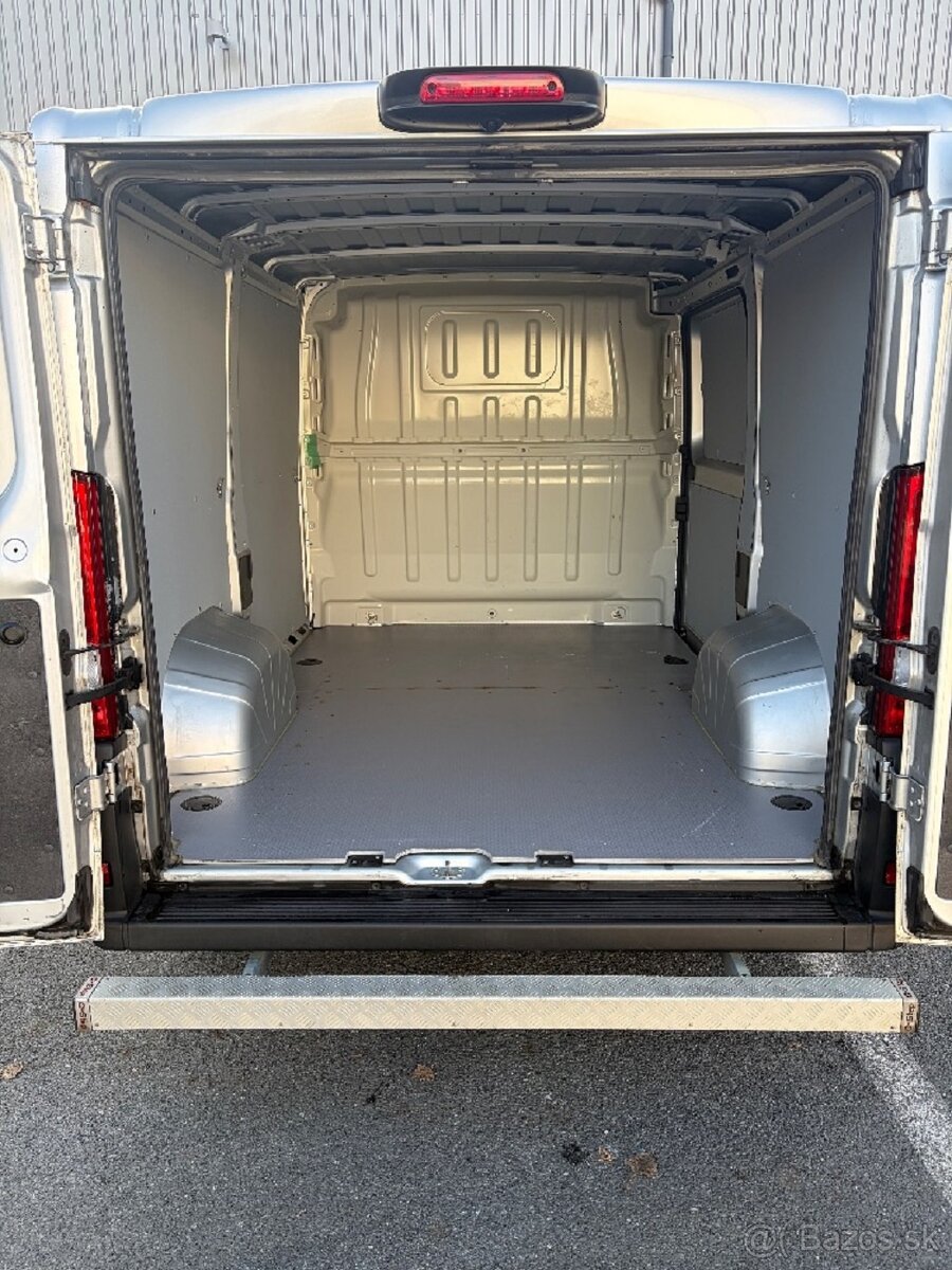 Opel Movano 2.2, r.v. 2022, DPH - 6