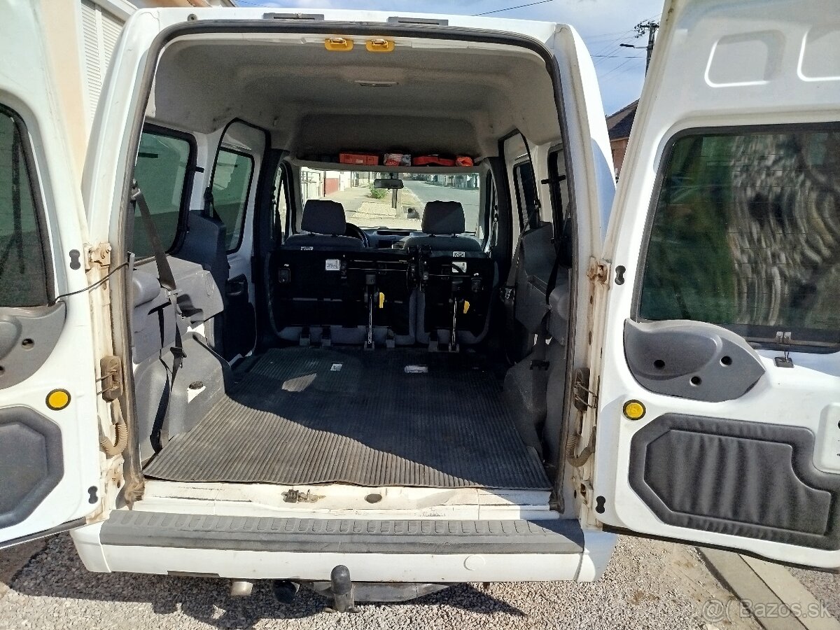 Predám Ford tourneo connect - 6
