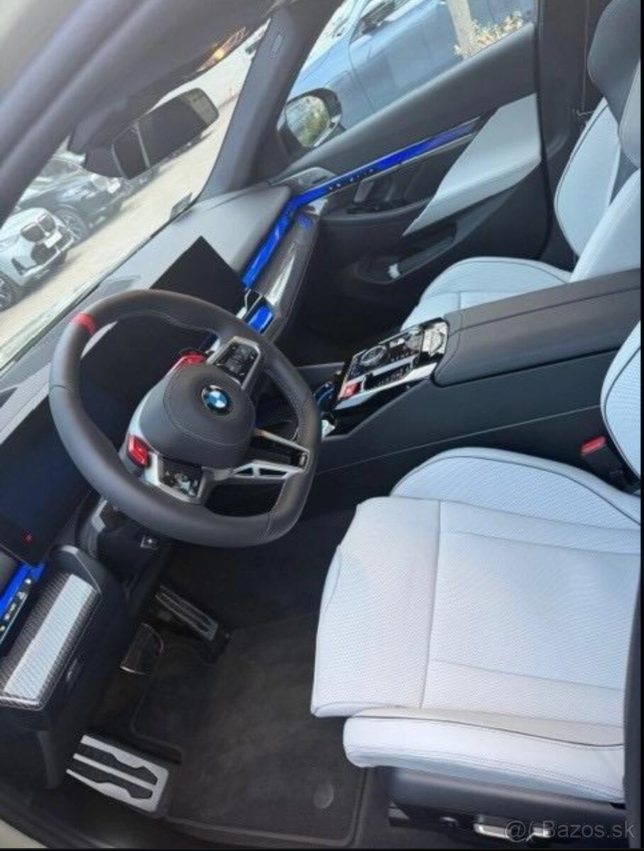 BMW M5 Sedan - 6