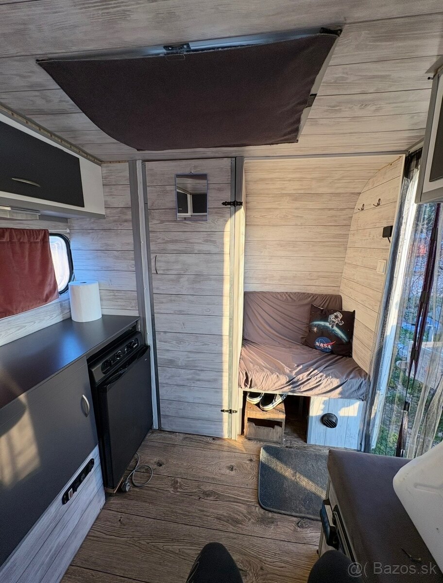 Karavan - 6
