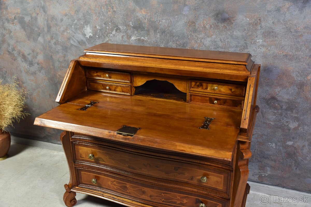 ORECHOVÝ SEKRETÁRIK – PO RENOVÁCII, - 6