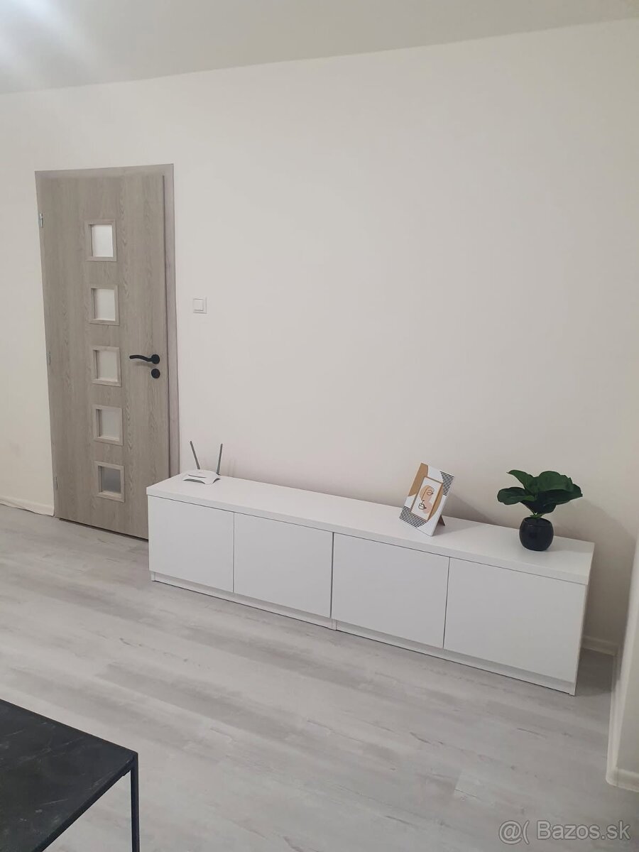 Na predaj 1-izb.byt po kompl.rekonštr. - 6