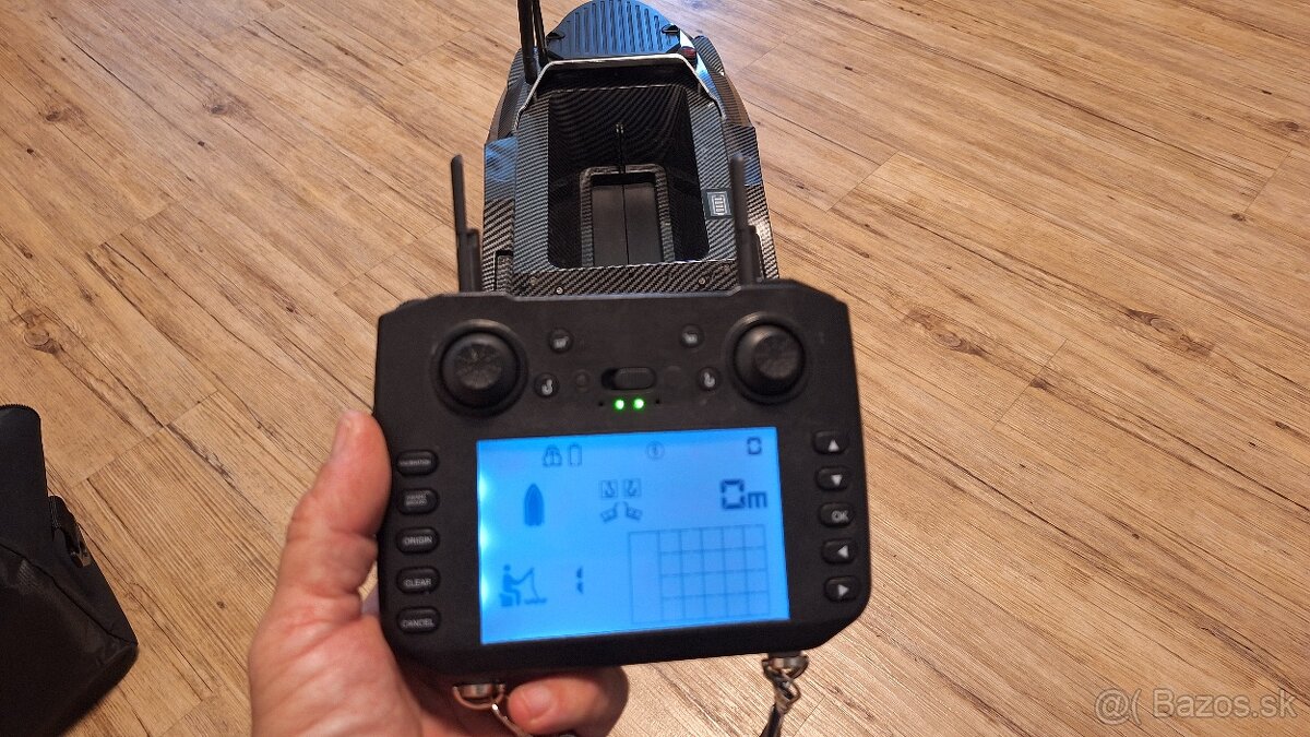 Zavážacia lodička Flytec V080 - 6