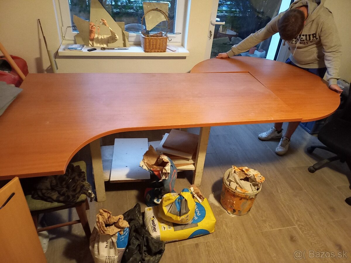 Ergonomická polohovateľná stolička a stol - 6