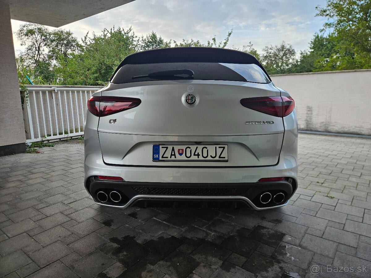Alfa romeo stelvio quadrifoglio - 6